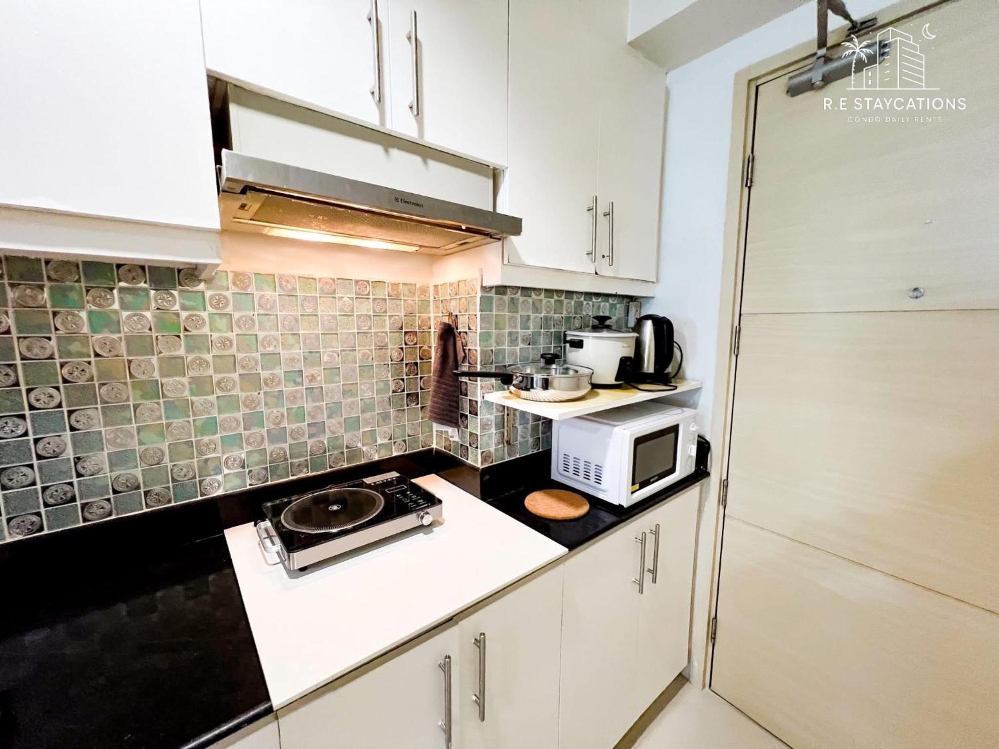 Re Staycations Pasay Bagian luar foto